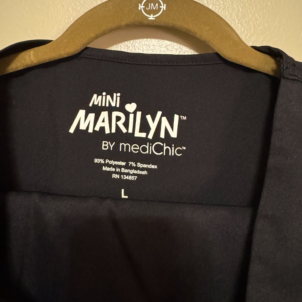 Marilyn by mediChic scrub set. Black. Size large